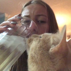 Meet your Posher, Olivia